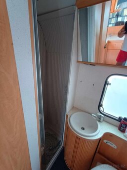 Obytné auto Büstner - 12