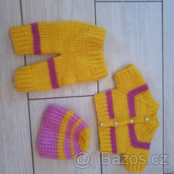 Oblečky na panenku - 12