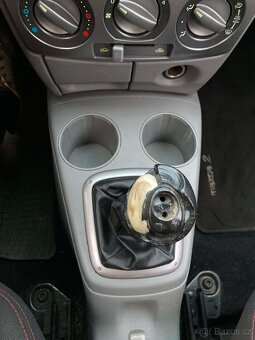 Pojízdná MAZDA 2 na náhradní díly - 12