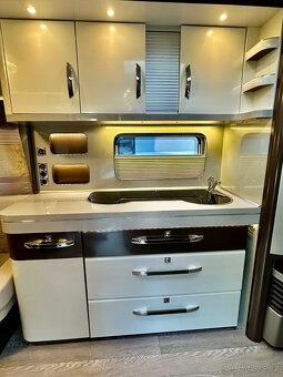 HOBBY 560UL PREMIUM 2018, Mover, Markýza, nosič kol,TV, TOP - 12