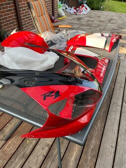 Plasty na YAMAHA R1 rv 2001 - 12