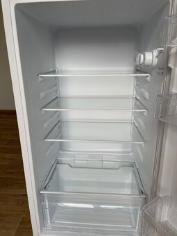 Lednice ETA (rok stará V ZÁRUCE, bez poškození) - 12