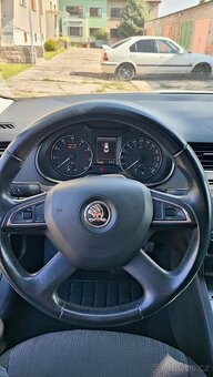 Škoda Octavia 3-1.8 TSI- poškozený motor - 12