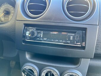 MITSUBISHI COLT 1.1 55 kW BENZÍN NAJETO JEN 92 TIS KM - 12