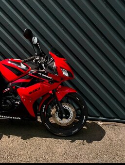 Honda CBR 125r - 12