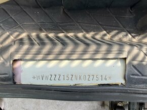 VW GOLF MK1 Cabrio (72 kW, automat, 1 781 ccm) - 12