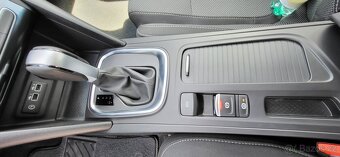 Renault Megane 1.5 DCI 2023 TOP STAV - 12