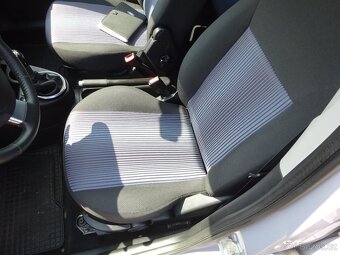 Ford Fusion 1.4i r.v.2011 (59KW) 1.Majitel Koupeno v ČR - 12