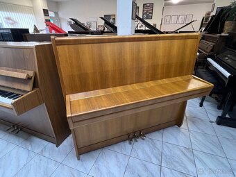 Petrof opera 125 v záruce, první servis. PRODÁNO - 12