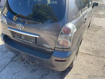 TOYOTA COROLLA VERSO 2.2 d4d 110kw 100kw - 12