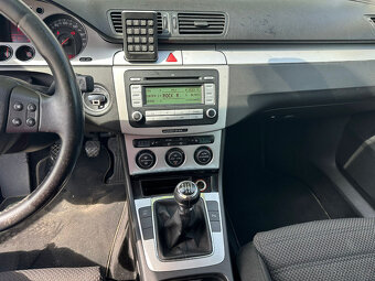 VW Passat Variant 2.0 TDI 103 kW BMP - 12