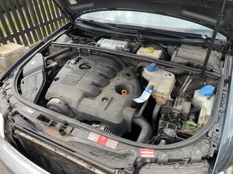 Audi A4 1,9 TDi 96kW Havarované - 12