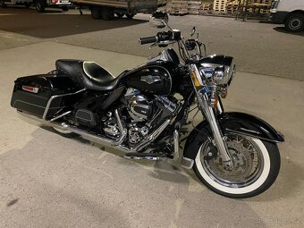 Harley-Davidson FLHRC Road King Classic - 12
