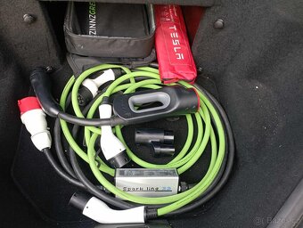 TESLA MODEL S P85 nabíjení zdarma free supercharger sch01 - 12