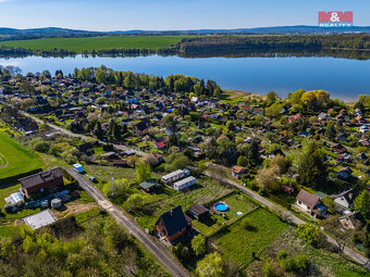 Prodej komerčního pozemku, 587 m², Lipová - 12