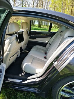 BMW 730 XDrive M Paket – plná výbava - 12