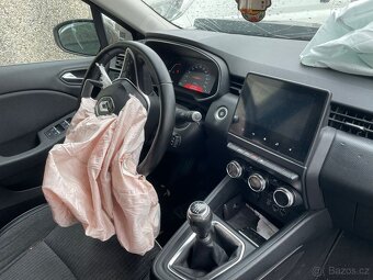Renault Clio V - 12