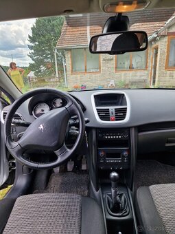 Peugeot 207 - 12