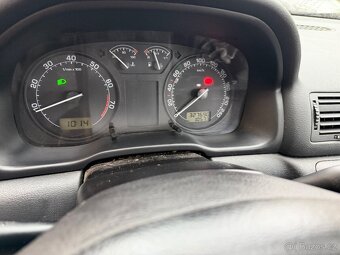 Škoda Octavia 1 1,6 Kombi 75 kw - 12