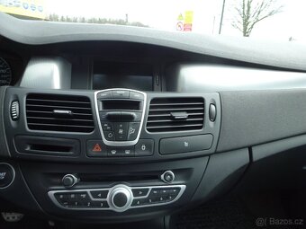 Renault Laguna 1.5 dCi - 12