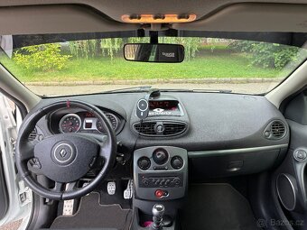 Renault Clio RS III - F1 R27 edice - 12