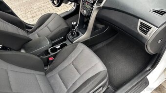 I 30 Combi, 1.6, 2016 Koupeno v ČR - 12