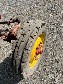 TRAKTOR RS 09 - 12