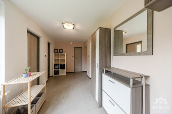 Prodej přízemního rodinného domu 2+1 s šatnou a pracovnou, V - 12