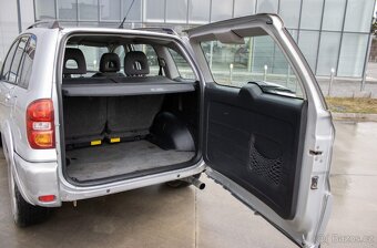 Toyota RAV4 2.0 D-4D - 12