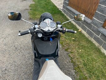 Piagio Bewerly Cruiser 500 - 12