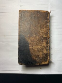 Staré knihy, rok vydání 1677 a 1682 - 12