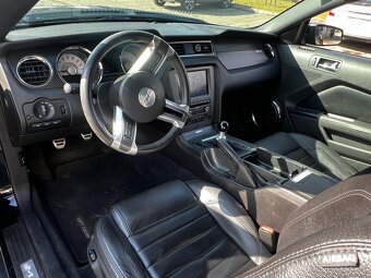 Ford Mustang 5,0 V8 GT CS, nebourané, původ ČR - 12
