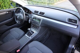 VW PASSAT B7,2.0Tdi-103kw,6st.M,Comfort,NEZ.TOP,Výhřev,PDC - 12