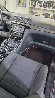 Galaxy 2012 120kw manuál 7 míst tažné - 12