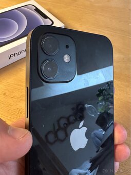 iPhone 12 – 64 GB, černý – baterie 87 % - 12