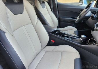 Toyota C-HR 1.8-1.majitelTOP VÝBAVA-HYBRID - 12