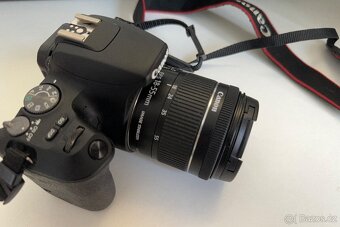 Canon EOS 200D - 12