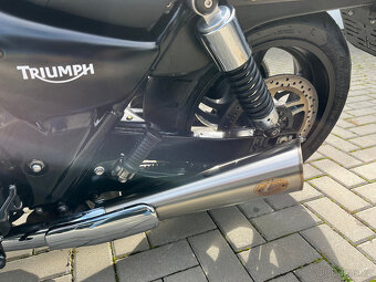 Triumph Thunderbird Storm - 12