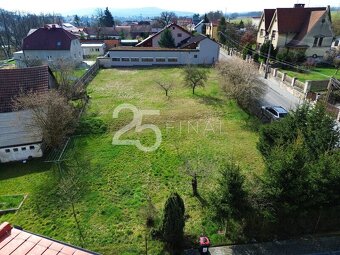 Prodej RD se dvěma čísly popisnými a stavebním pozemkem v Ma - 12