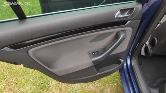 VW Golf 6 combi 1,6 TDi 77kw úsporné auto - 12