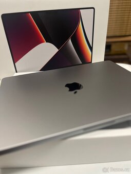 Macbook Pro 14” M1 16 GB RAM 512 GB SSD - 12