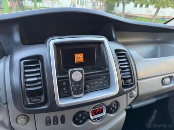 RENAULT TRAFIC 2.0DCI 84KW LONG BLACK EDITION R.V.2013 - 12
