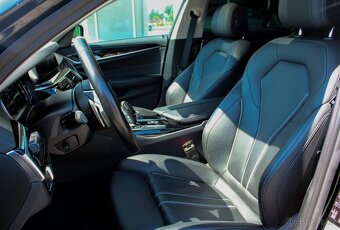 BMW Rad 5 540i A/T - 12