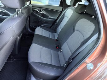 Hyundai i30 combi / 1.6 crdi 81 kW / 2017 - 12