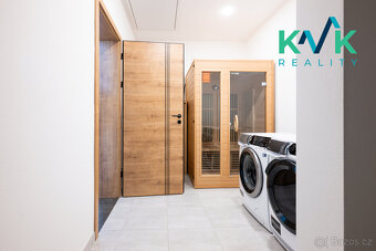 Nízkoenergetický, prostorný bungalov 5+kk s bazénem - 12