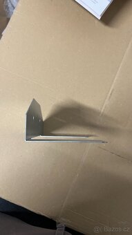 Prodám visací podstavce na zboží (tenisky) - 12