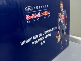 F1 INFINITI RED BULL RB10 2013 VETTEL MINICHAMPS 1:18 - 12
