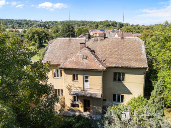 Prodej rodinného domu 214 m², pozemek 894 m² - 12