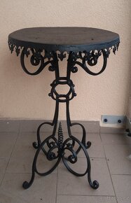 Květinový stolek kovaný - 12