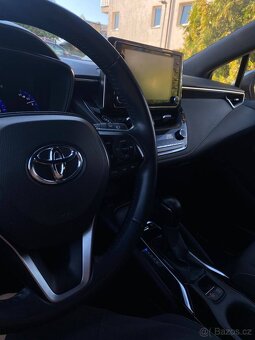 TOYOTA COROLLA 1.8 HYBRID - 12